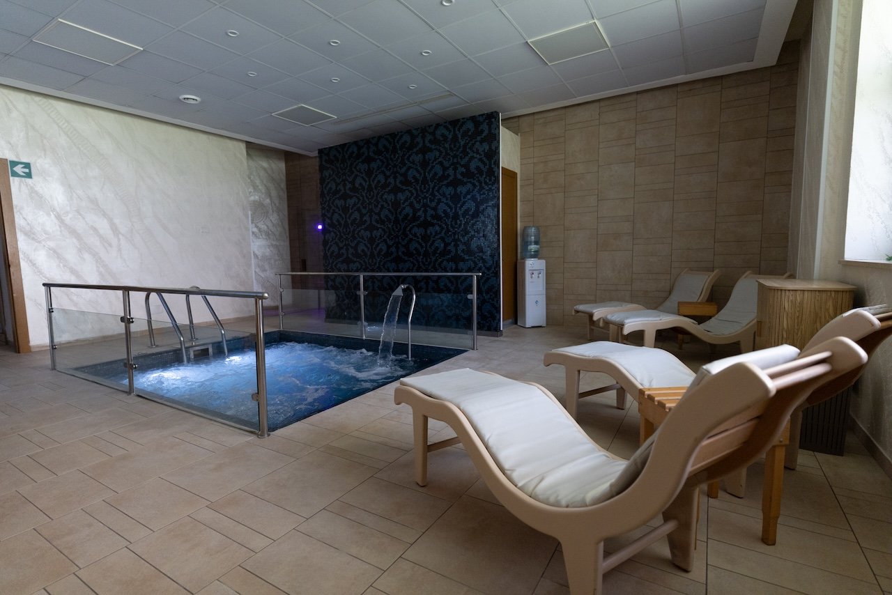 Indoor pool in the Mahara Hotel SPA